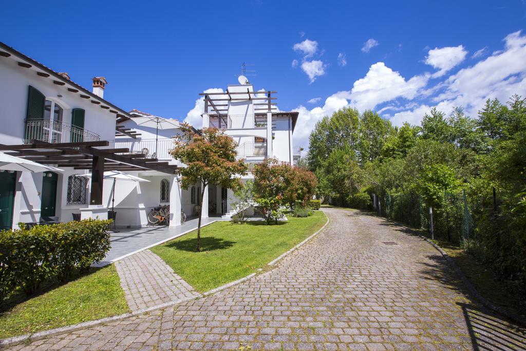 Residence Casa Bianca Marina di Massa Kültér fotó