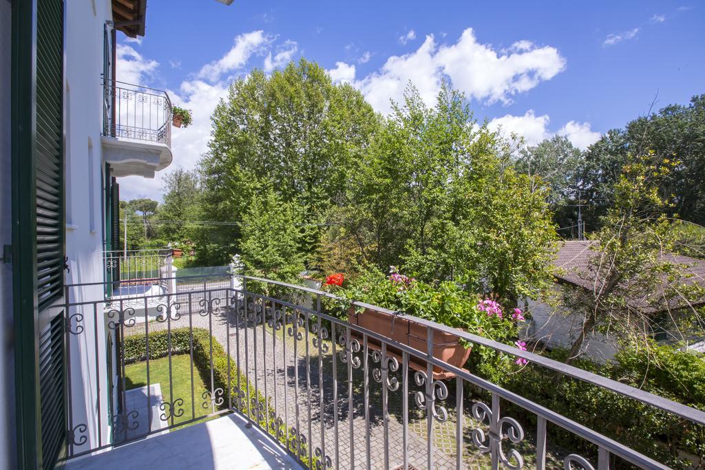 Residence Casa Bianca Marina di Massa Kültér fotó