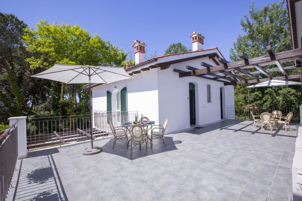 Residence Casa Bianca Marina di Massa Kültér fotó
