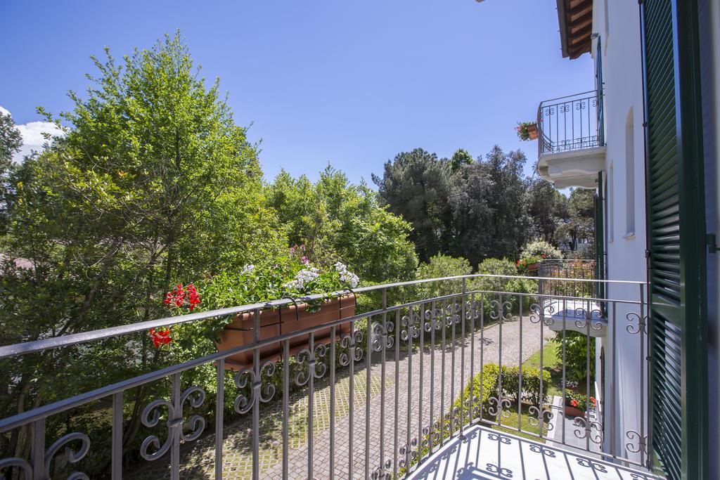 Residence Casa Bianca Marina di Massa Kültér fotó